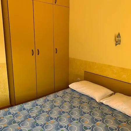 Apartman Sa 2 Spavace Sobe I Pogledom Na More