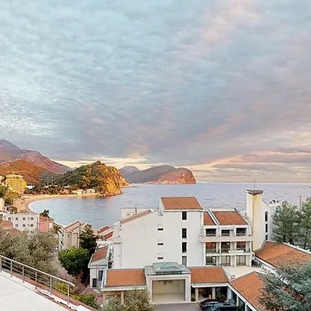 شقة Apartman Sa 2 Spavace Sobe I Pogledom Na More بودغوريتْسا