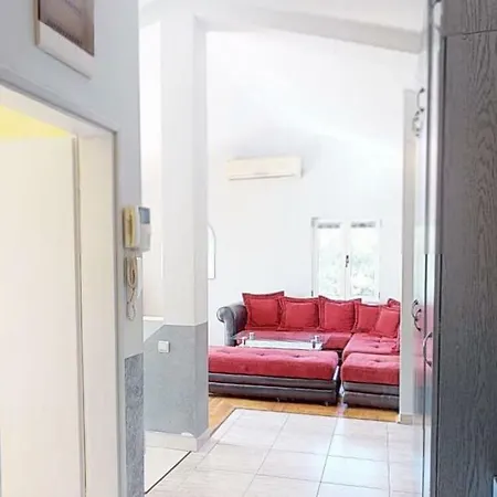 Apartman Sa 2 Spavace Sobe I Pogledom Na More *