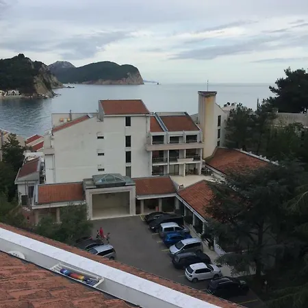 Apartman Sa 2 Spavace Sobe I Pogledom Na More * بودغوريتْسا