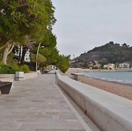 Apartman Sa 2 Spavace Sobe I Pogledom Na More * بودغوريتْسا