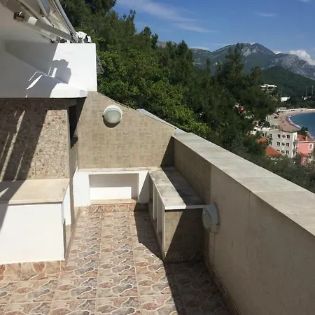 Apartman Sa 2 Spavace Sobe I Pogledom Na More بودغوريتْسا