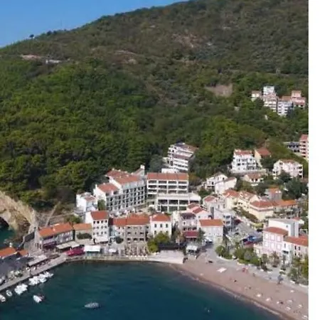 Apartman Sa 2 Spavace Sobe I Pogledom Na More بودغوريتْسا